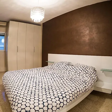 Central 3 Bedroom Near University Мсида
